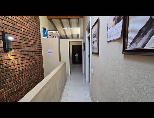 2 BEDROOM SECTIONAL TITLE FOR SALE IN THE HILL